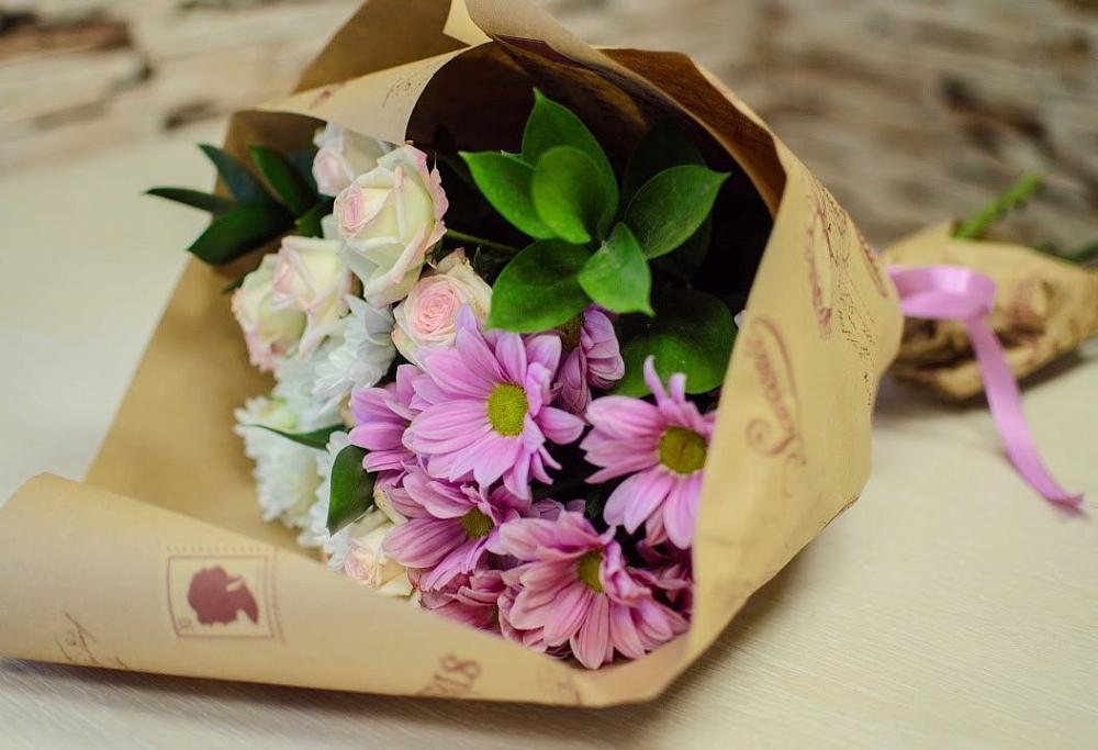 Букет цветов из: Розы и Хризантемы в Петра Дубрава