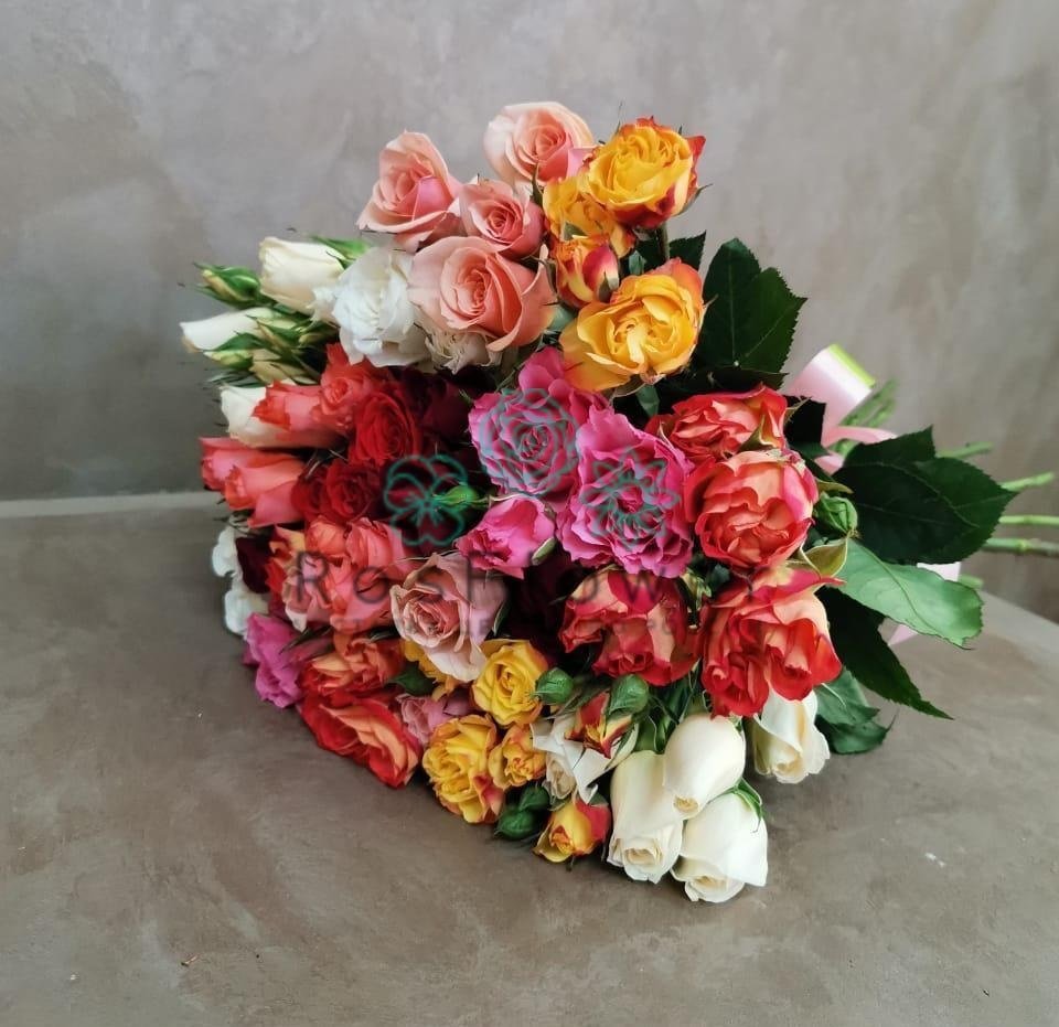 Букет цветов из: Розы в Петра Дубрава