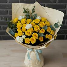 Букет цветов из:  Розы в Петра Дубрава