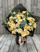 Букет цветов из:  Розы и Лизиантусы в Петра Дубрава