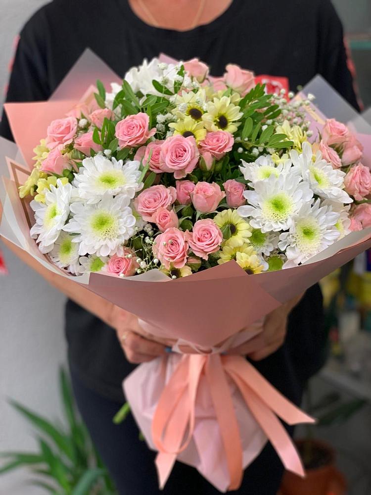 Букет цветов из: Розы и Хризантемы в Петра Дубрава