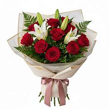 Букет цветов из:  Лилии и Розы в Петра Дубрава