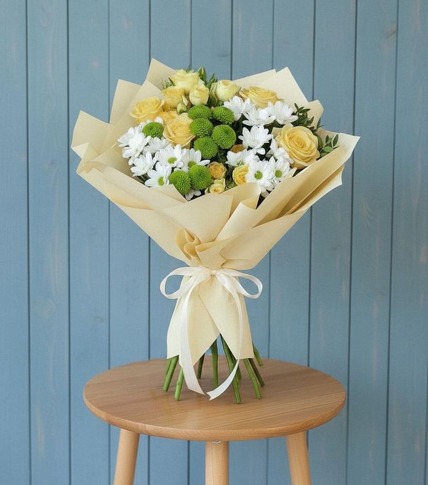 Букет цветов из: Хризантемы и Розы в Петра Дубрава