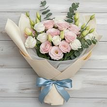 Букет цветов из:  Лизиантусы #REPLACE_PRED# Петра Дубрава