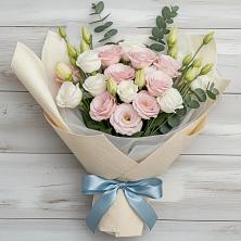 Букет цветов из:  Лизиантусы в Петра Дубрава