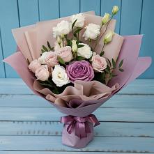Букет цветов из:  Розы и Лизиантусы #REPLACE_PRED# Петра Дубрава