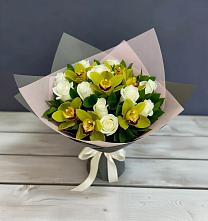 Букет цветов из:  Орхидеи и Розы в Петра Дубрава