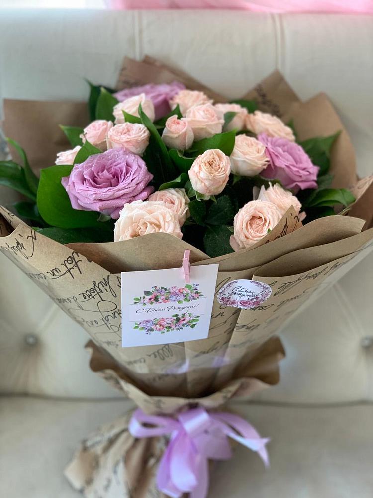 Букет цветов из: Розы в Петра Дубрава