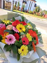 Букет цветов из:  Герберы #REPLACE_PRED# Петра Дубрава