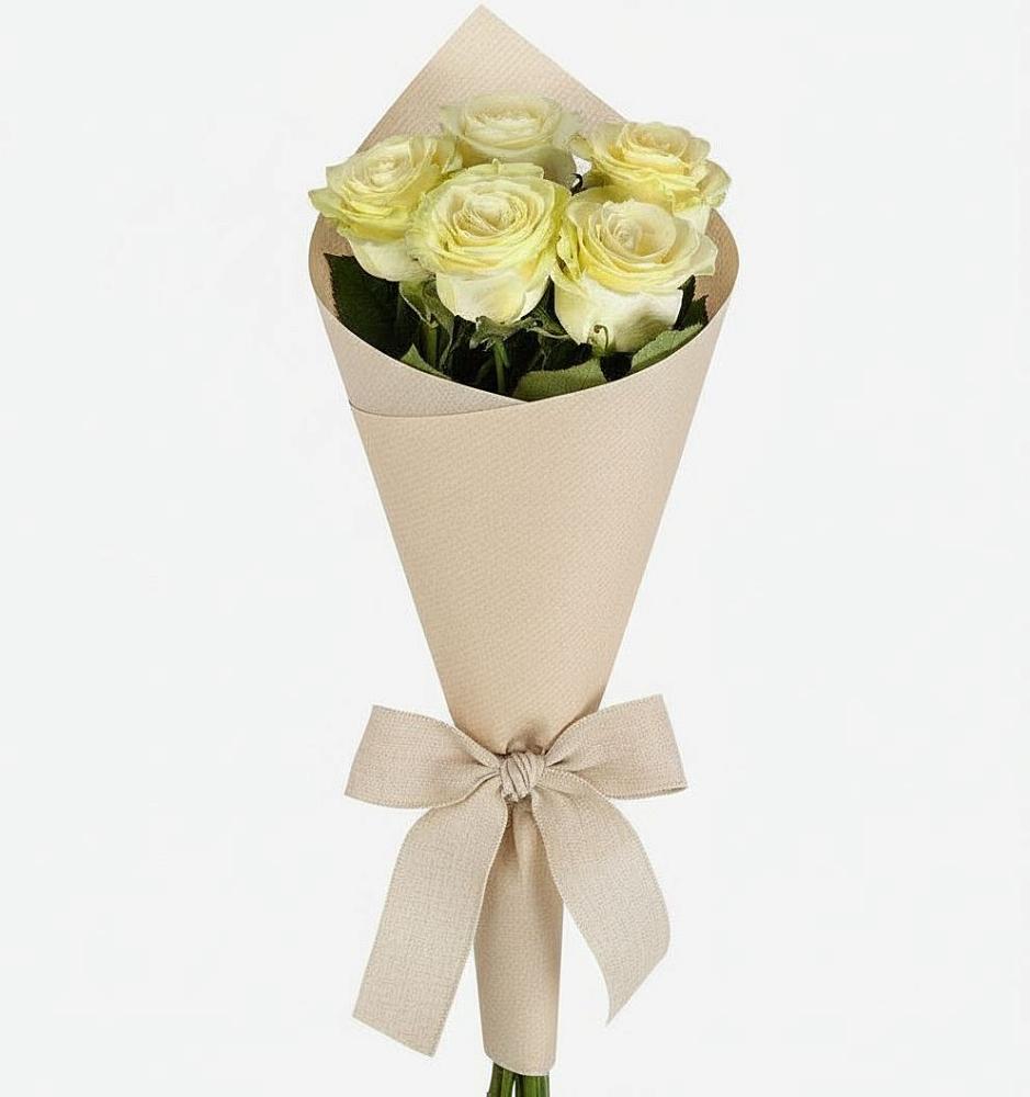 Букет цветов из: Розы в Петра Дубрава