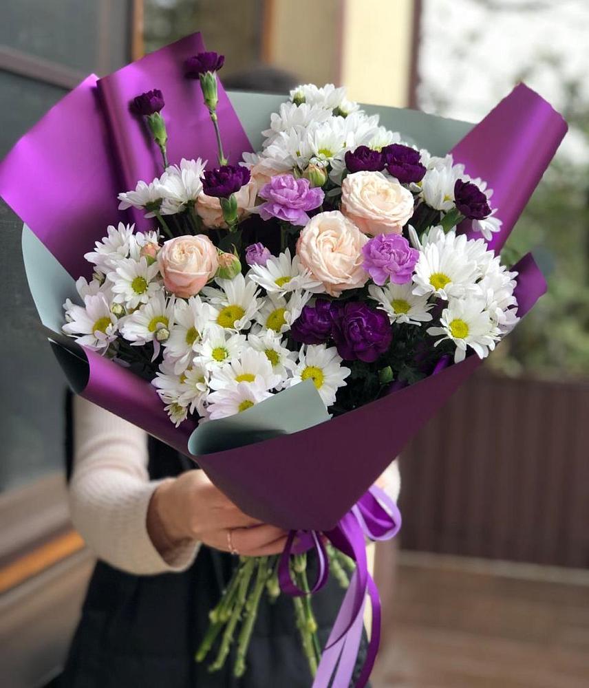 Букет цветов из: Хризантемы, Гвоздики и Розы в Петра Дубрава