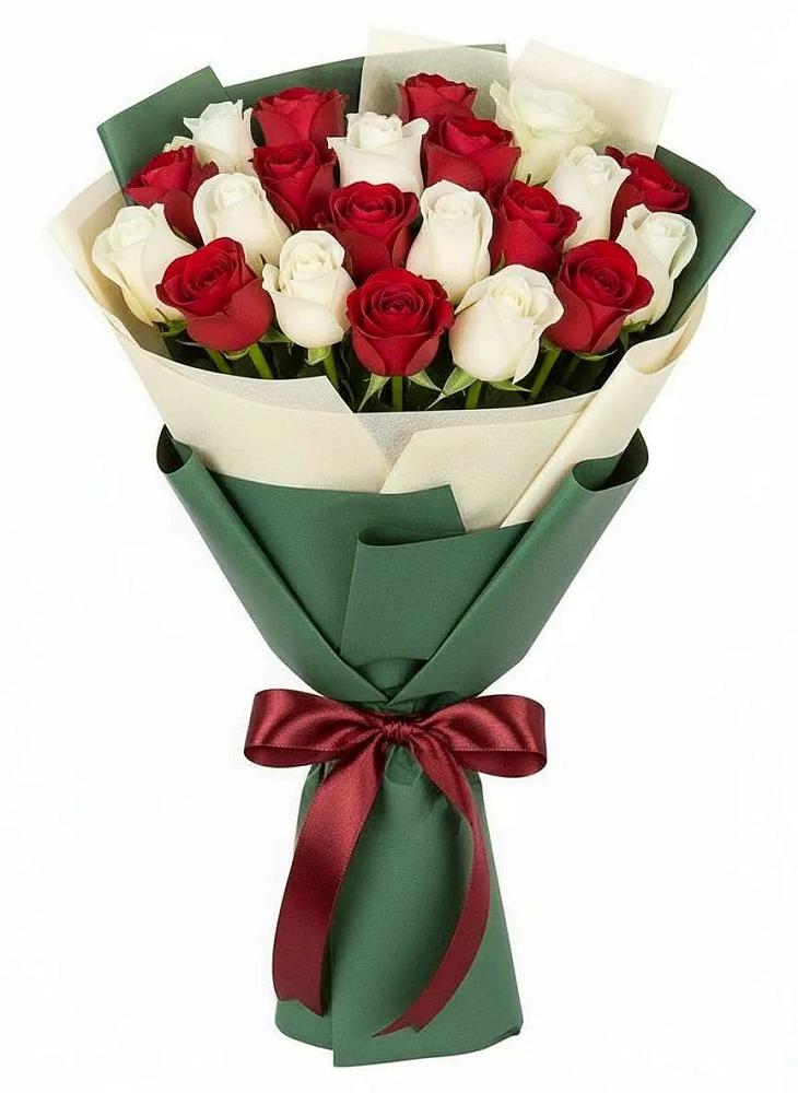 Букет Микс из красных и белых роз в Петра Дубрава