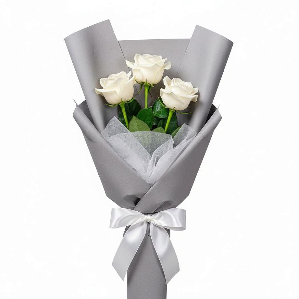 Букет 3 белые розы в Петра Дубрава