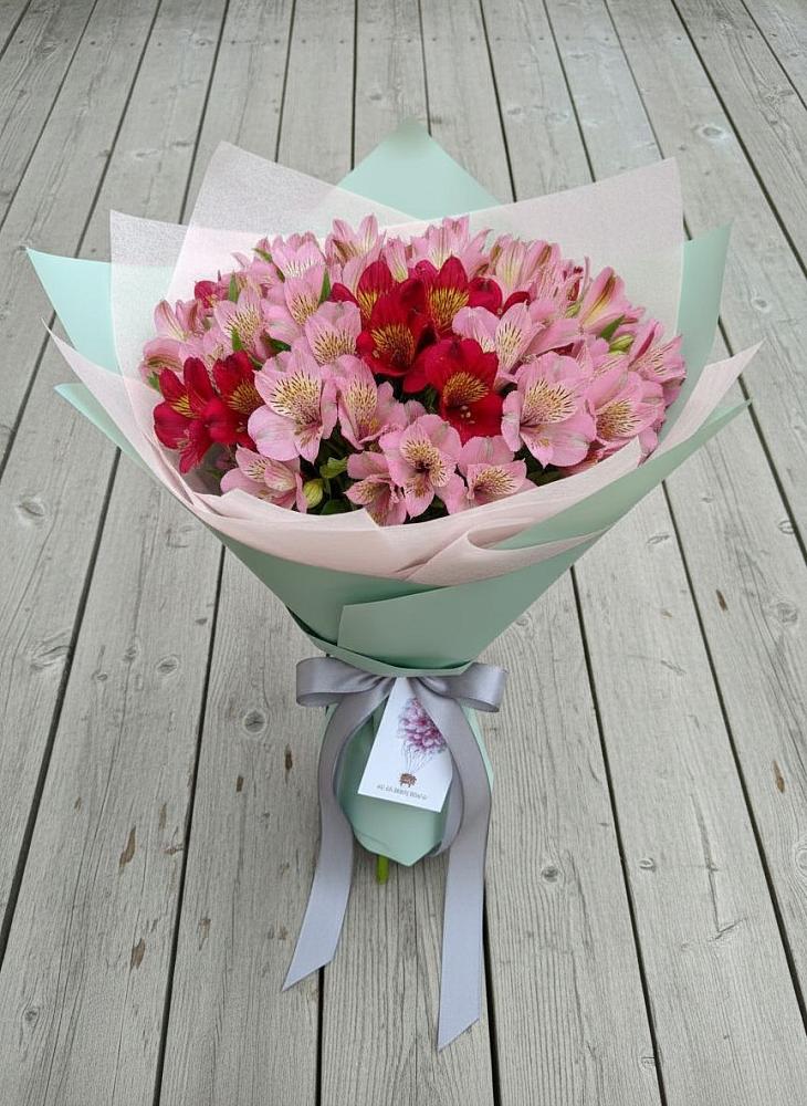 Букет цветов из: Альстромерии в Петра Дубрава