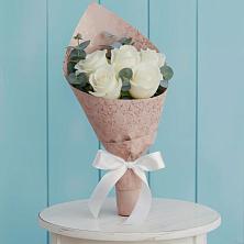 Букет цветов из:  Розы в Петра Дубрава