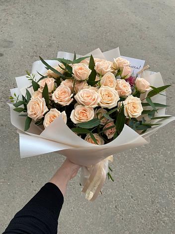 Букет Кремовые розы Латте в Петра Дубрава