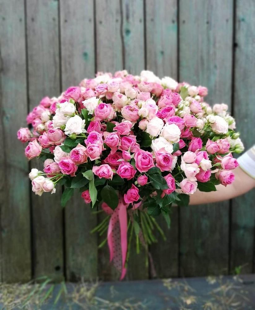 Букет Розовые кустовые розы Натали и Лав Лидия в Петра Дубрава