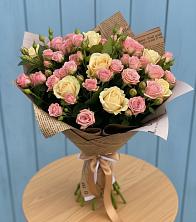 Букет цветов из:  Розы в Петра Дубрава