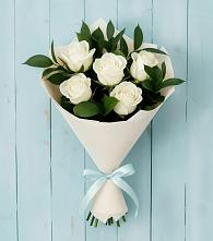 Букет цветов из:  Розы в Петра Дубрава