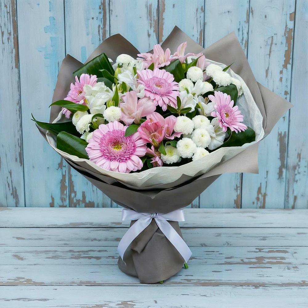 Букет цветов из: Герберы, Альстромерии и Хризантемы в Петра Дубрава