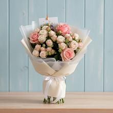 Букет цветов из:  Розы в Петра Дубрава