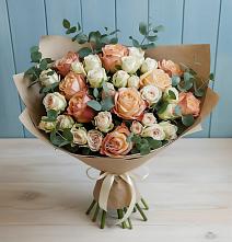 Букет цветов из:  Альстромерии и Розы в Петра Дубрава