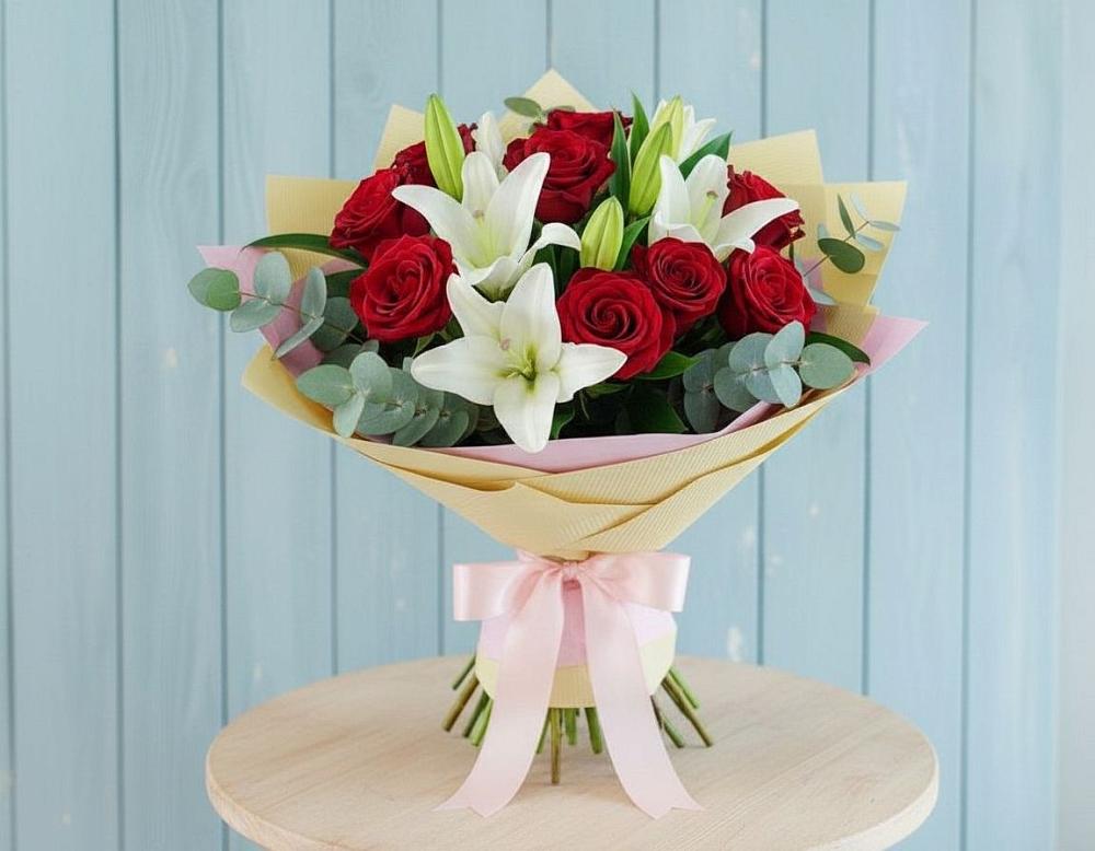 Букет цветов из: Лилии и Розы в Петра Дубрава