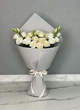 Букет цветов из:  Розы и Лизиантусы в Петра Дубрава