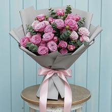 Букет цветов из:  Розы #REPLACE_PRED# Петра Дубрава